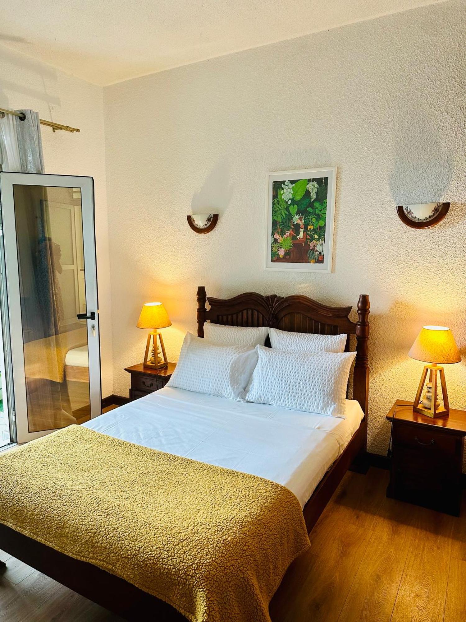 Hotel Residence Le Phoenix Saint Pierre Exterior foto